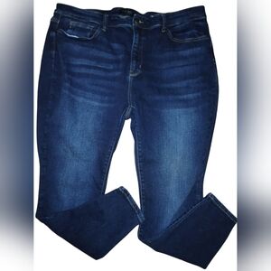 JUDY BLUE Los Angeles Skinny Fit. Women's.  Size 22W